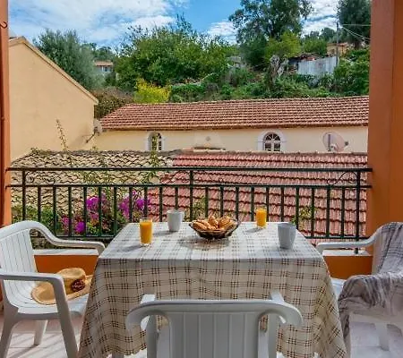 Alekos House *